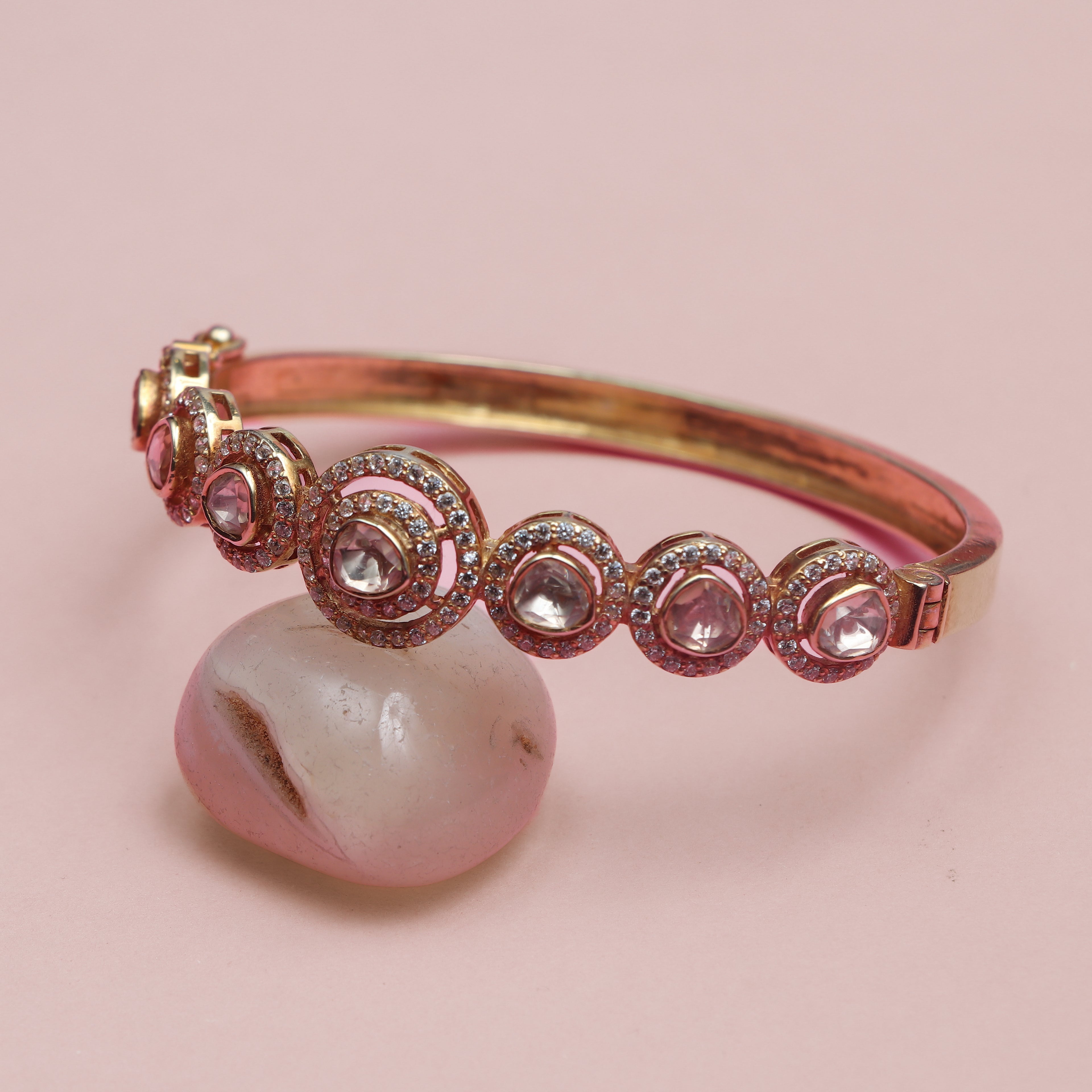 Queen style moissanite polki bracelet