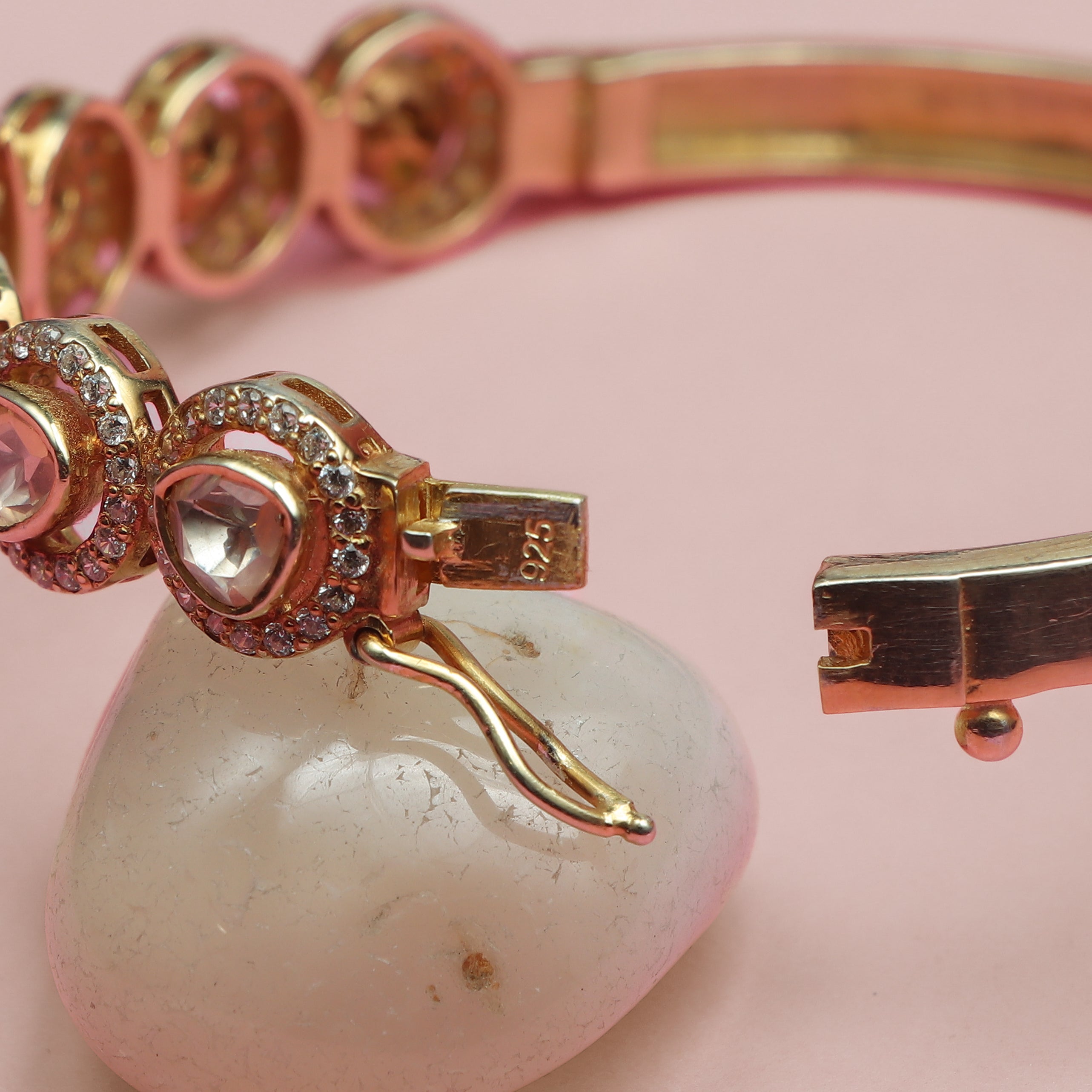 Queen style moissanite polki bracelet