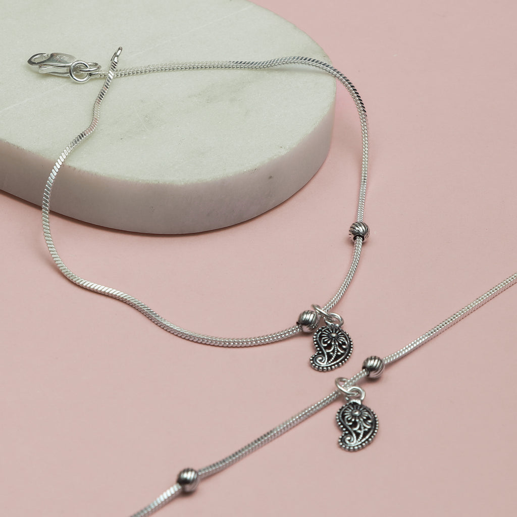 Twin-Paisley Silver Anklet Set