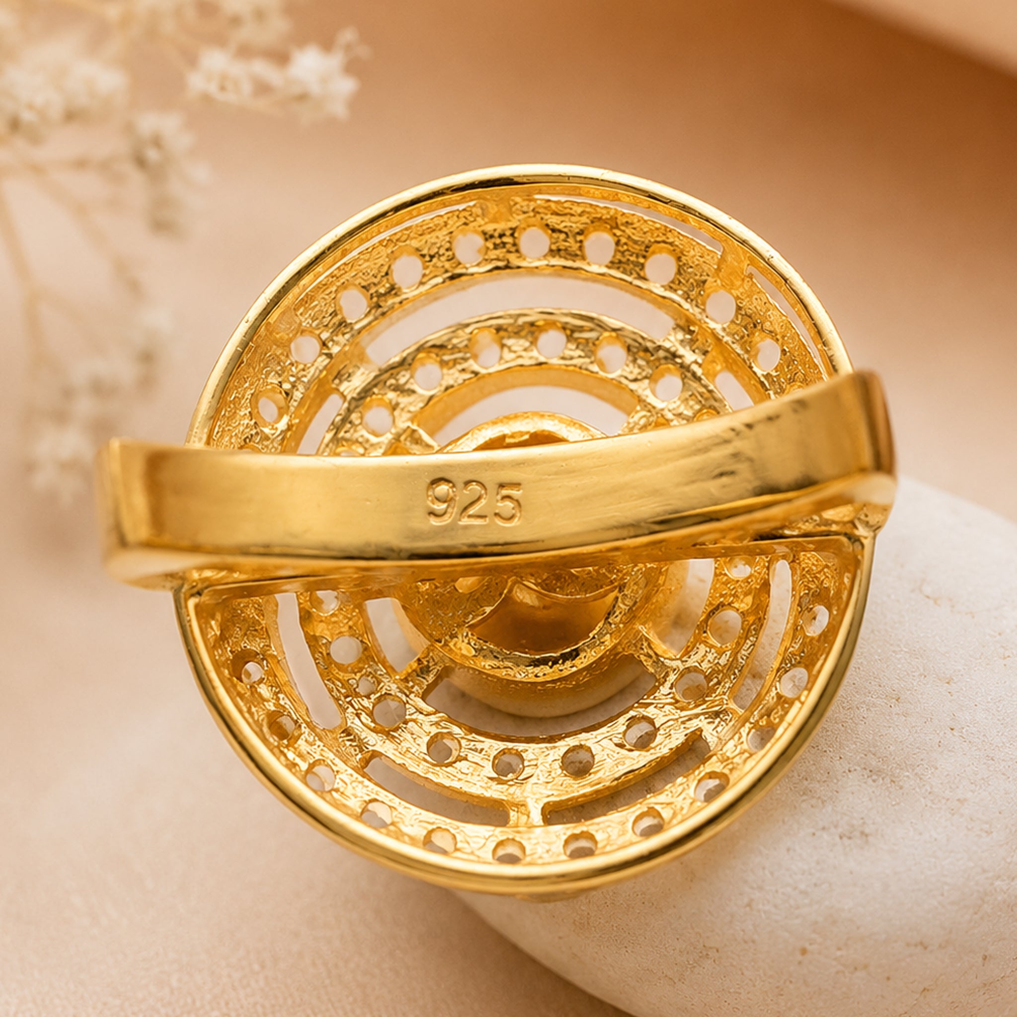 Dazzle Disc Ring