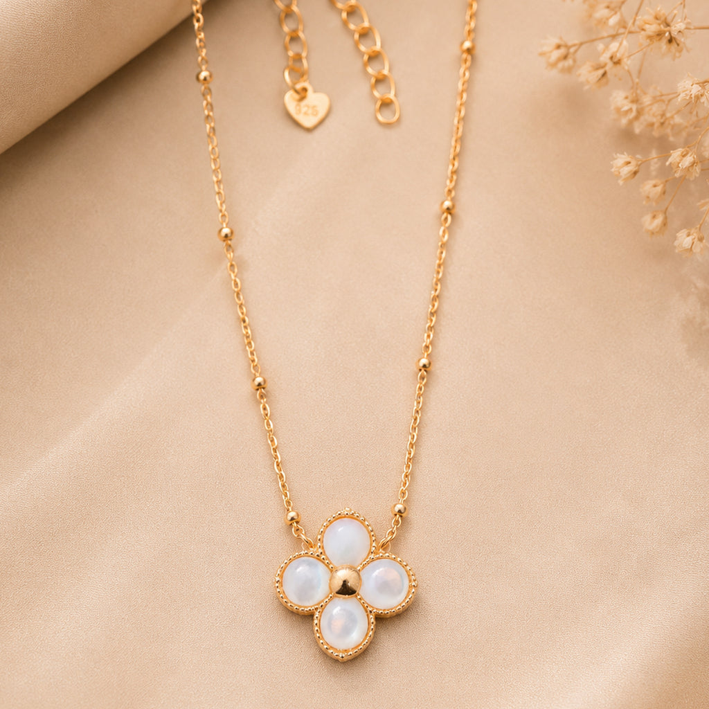 Ivory Bloom Pendant Chain