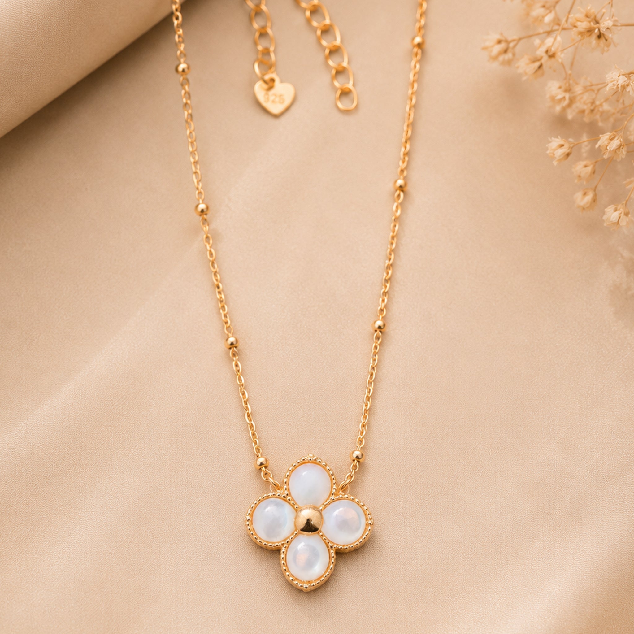 Ivory Bloom Pendant Chain
